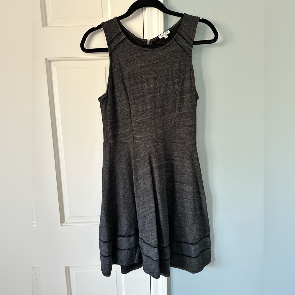 Elegant Gray Sleeveless Dress